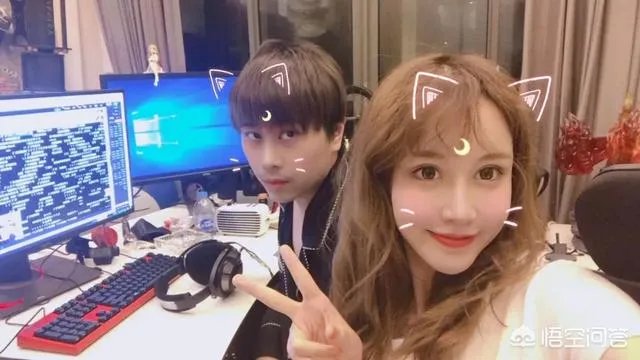 时隔一年多，昔日主播卢本伟正式复出，微博再发动态，竟被百万人转载，对此你怎么看？