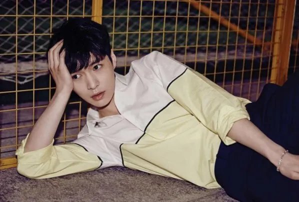 张艺兴曾经路人缘超好，为何现在一路被黑？