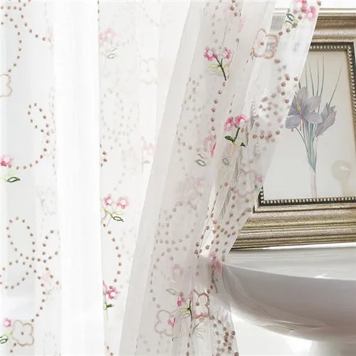 最新卧室窗帘图片大全 你家的卧室窗帘选对了吗