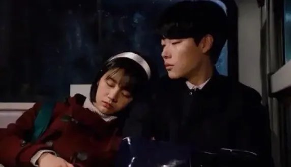 李惠利和柳俊烈约会，张歆艺带头嗑CP，你看好这对情侣吗？