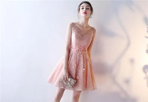 伴娘服装搭配攻略指南 伴娘礼服这样搭才好看