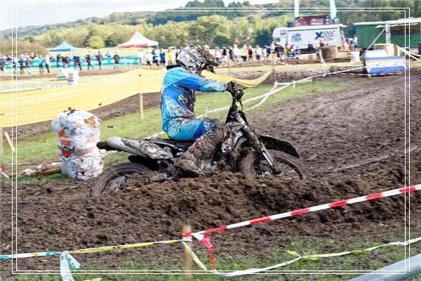 梦见自己在高处下不来害怕