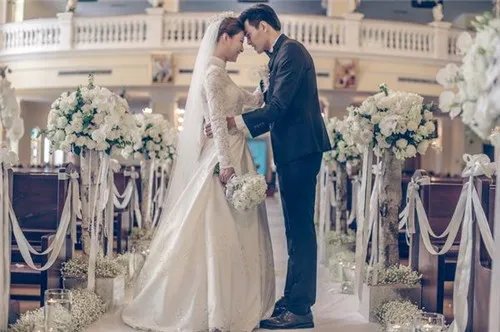 婚礼拍摄要多少钱  婚礼当天拍照注意事项