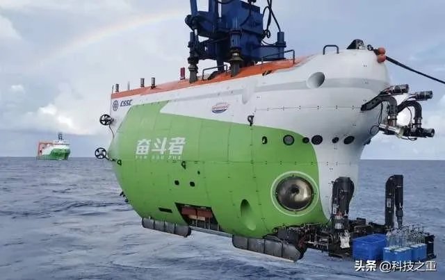 “奋斗号”凭什么它能“一口气”下潜到海底10000多米？