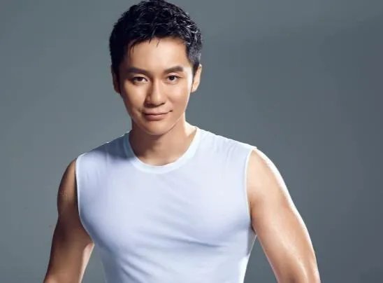 李晨分手后的绯闻女友是谁？