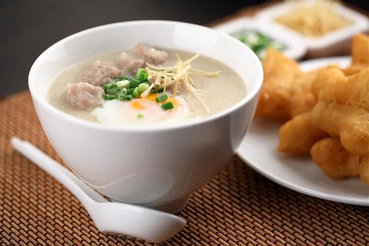 张文宏：早上不许喝粥！喝粥究竟好不好？2类人确实不适宜喝