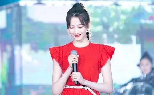 关晓彤杨幂张馨予三人谁的身材最好？