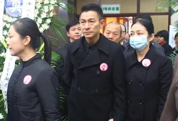 刘德华的妻子年轻时到底有多美？