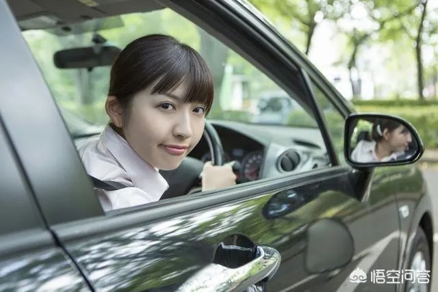 下车开车门“撞死”骑车者，女乘车人被判一年，这事你怎么看？