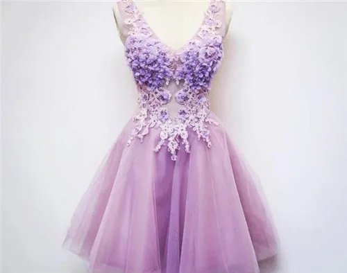 伴娘服装搭配攻略指南 伴娘礼服这样搭才好看