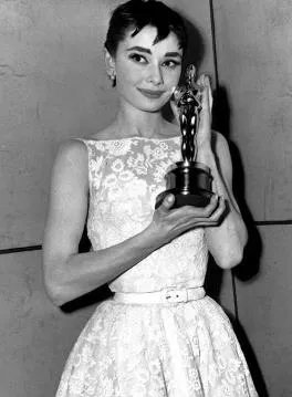 奥斯卡最贵十大礼服，你觉得漂亮吗？（图）