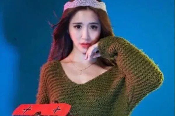 中国十大跳水美女 第一名人称跳水皇后，后成为香港豪门儿媳