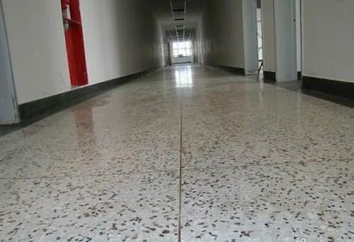 水磨石地面价格是多少  水磨石和瓷砖哪个好