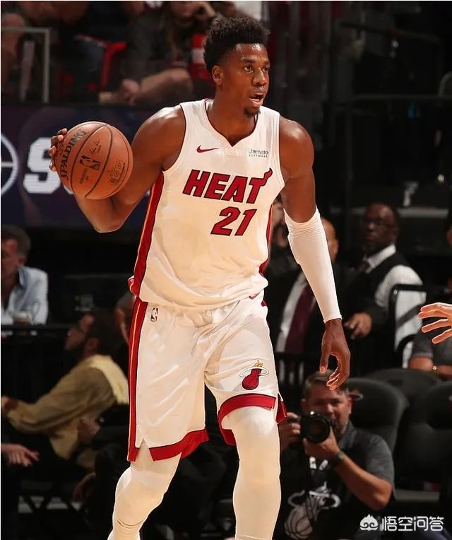 热火“白边”哈桑·怀特塞德打出“惊天地泣鬼神”的数据，篮板20、得分29、盖帽9，你怎么看？