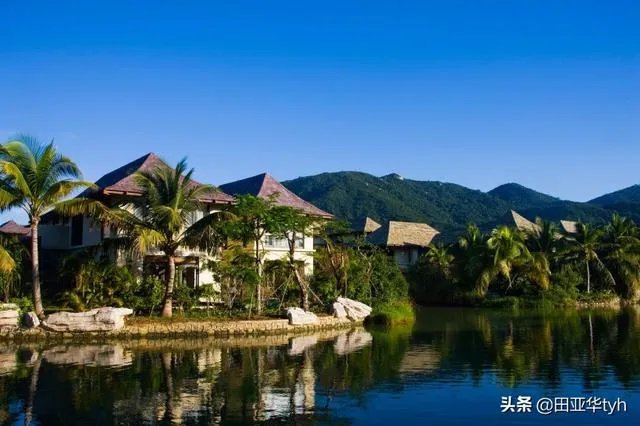 三亚湾和亚龙湾，哪个更好一些？