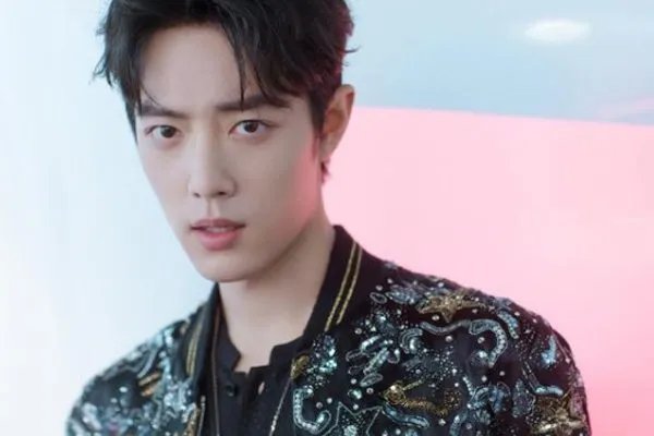 肖战粉丝消费逝者事件反转，艺人为何总遭黑粉的攻击？