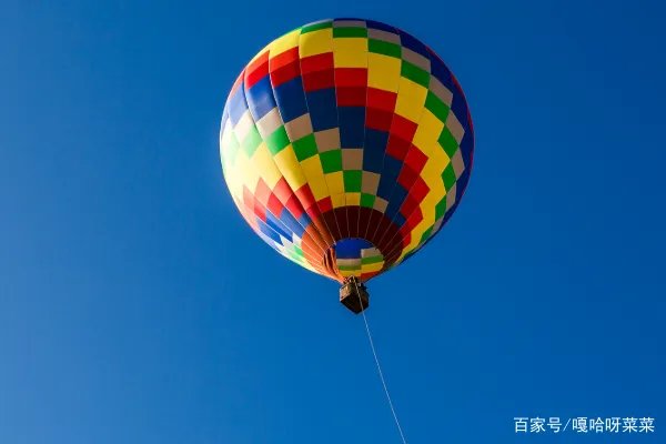 云南腾冲热气球故障致工作人员坠亡,为何没人搭救却有人拍视频?