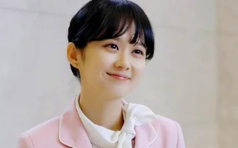 韩国演员张娜拉宣布结婚，男方是何许人也？