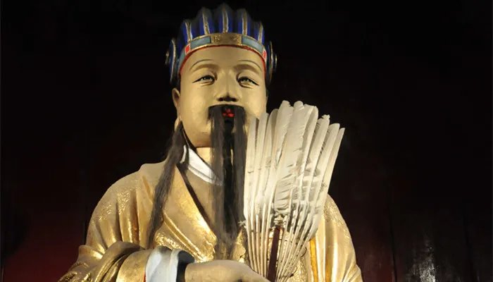 诸葛亮挥泪斩马谡是因为什么一事