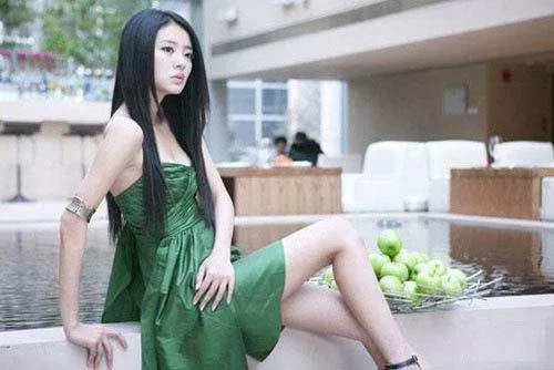 歌词：如果那天没有遇见你，我一定不会如此迷惘…这首歌名是什么？