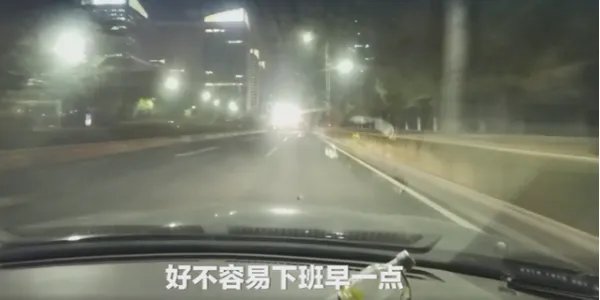 生日当天，女孩半路被叫回加班崩溃痛哭，你能理解她当时的心情吗？