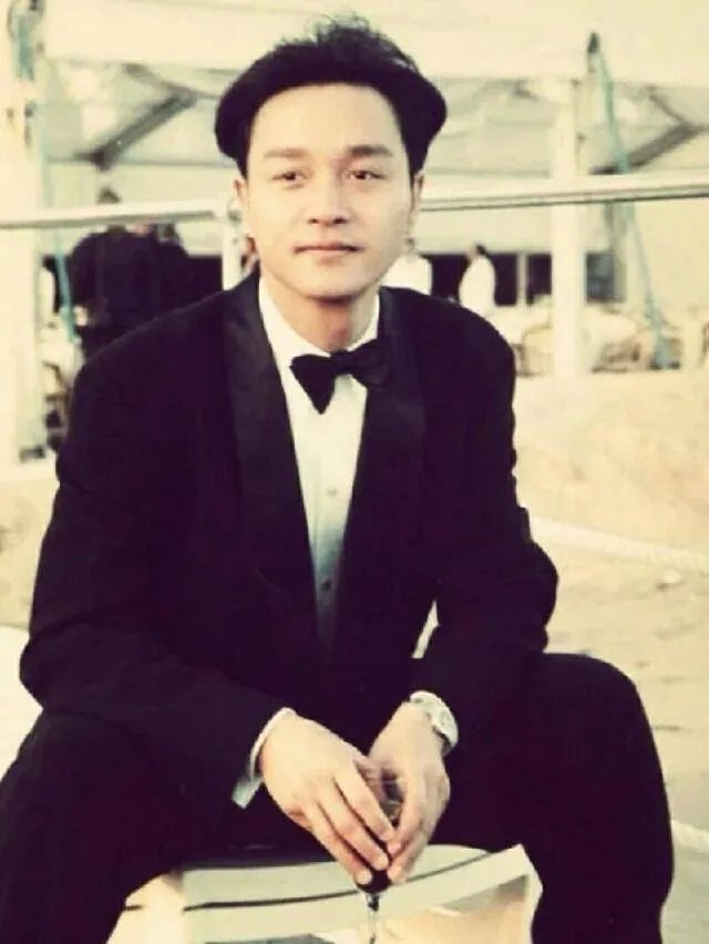 穿正装要不要把衬衫塞进裤子？