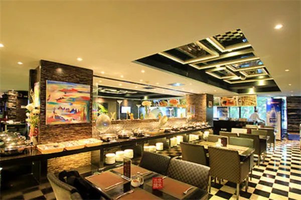 广州十大西餐厅排行榜：莫尔顿扒房上榜，第七可以看到电轨