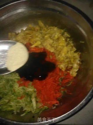 西葫芦鸡蛋饺子