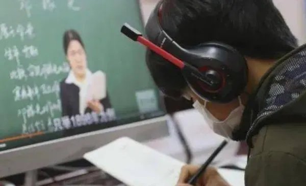 河北经贸大学疫情情况