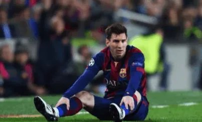 当今足坛，有哪些现役的矮个中锋？