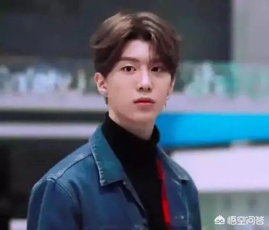 如何看待范丞丞当众叫粉丝“老婆”的行为?