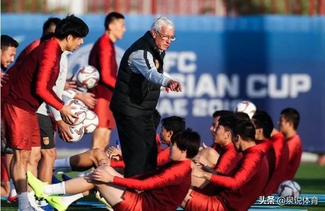 鱼腩关岛也期待击败国足出线，队长：抽到中国时兴奋不已。国足真那么弱？你有何看法？