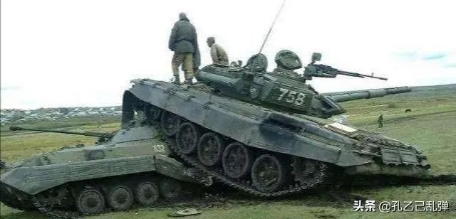 两辆现代重型坦克全速相撞会车毁人亡吗？为什么？