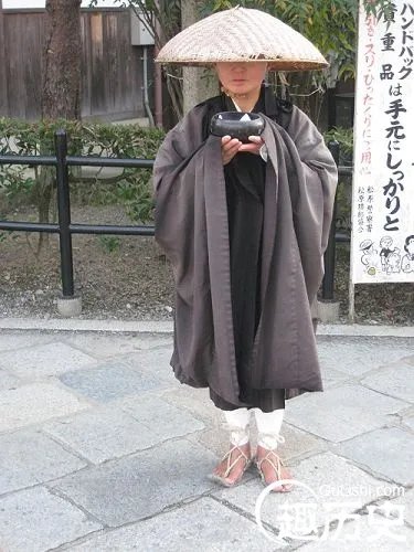 化缘是什么意思 和尚化缘是因为寺院缺少食物吗