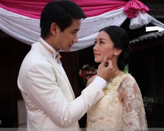 纳瓦·君拉纳拉妻子大揭秘 泰国人气男星真情交往小女友