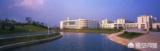 合肥师范学院和安师大学相比哪个更好？