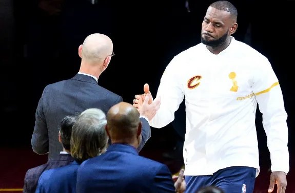 “莫雷事件”中NBA都犯了哪些低智商错误呢？