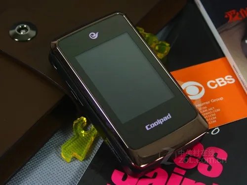 时尚双模翻盖手机 酷派D550今大降369元